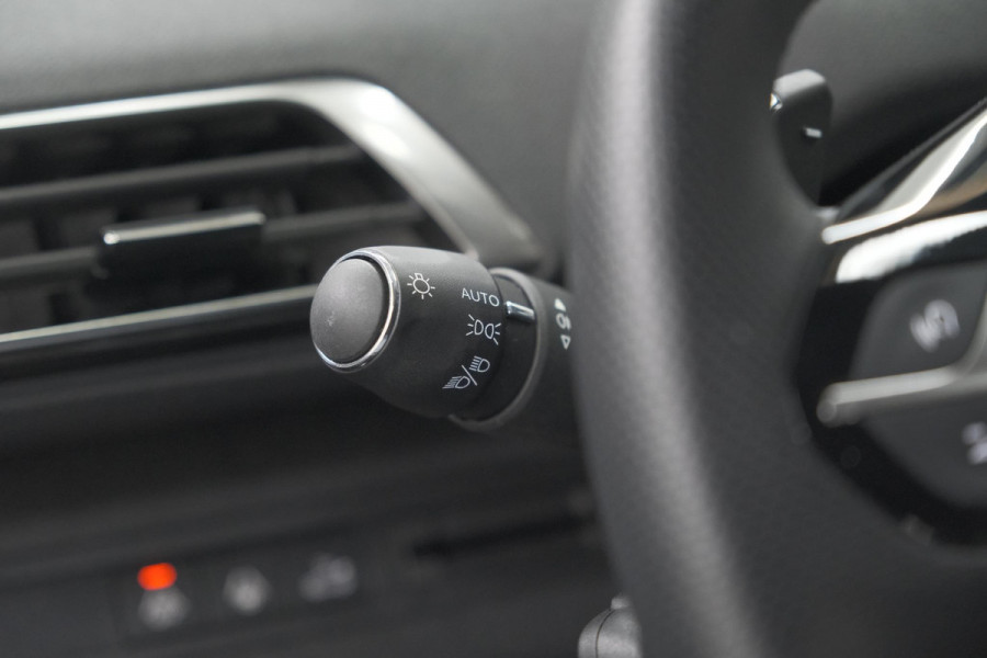 Peugeot 3008 1.2 Hybrid 136 GT | 360 Camera | Adaptieve Cruise Control | Elektronische Kofferklep | Navigatie