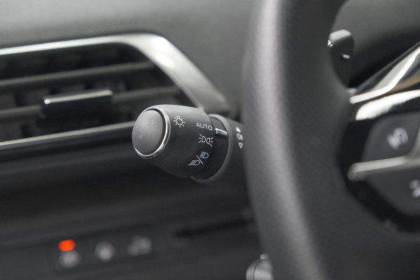 Peugeot 3008 1.2 Hybrid 136 GT | 360 Camera | Adaptieve Cruise Control | Elektronische Kofferklep | Navigatie