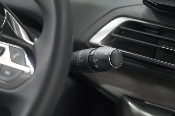 Peugeot 3008 1.2 Hybrid 136 GT | 360 Camera | Adaptieve Cruise Control | Elektronische Kofferklep | Navigatie