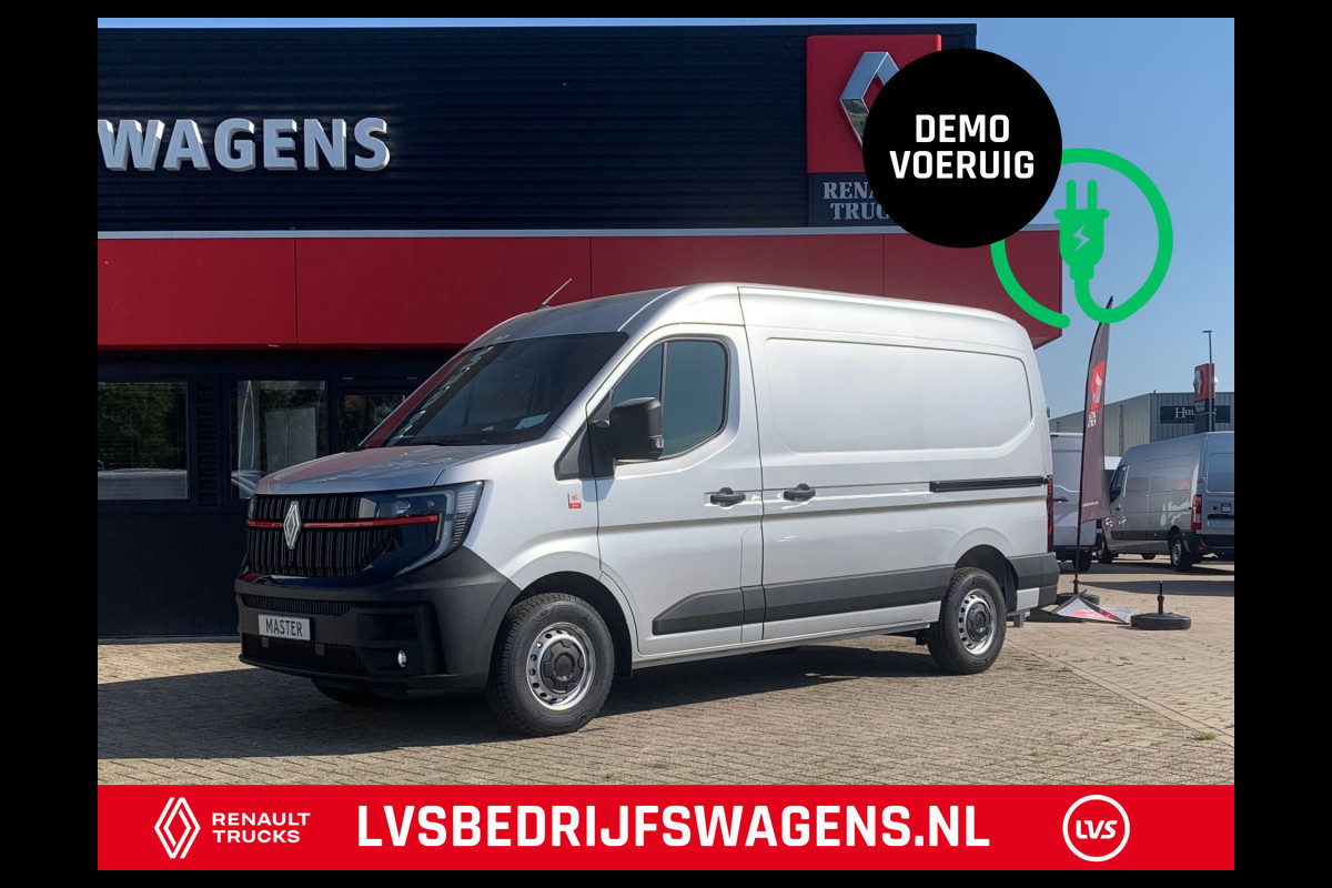 Renault Master E-Tech 87 kWh, 130 kW snelladen, L2H2 Demonstratieauto, Laadruimte betimmering, Side-bars, Camera, Trekhaak, Apple carplay Renault Master E-Tech 87 kWh, 130 kW snelladen, L2H2 Demonstratieauto, Laadruimte betimmering, Side-bars, Camera, Trekhaak, Apple carplay