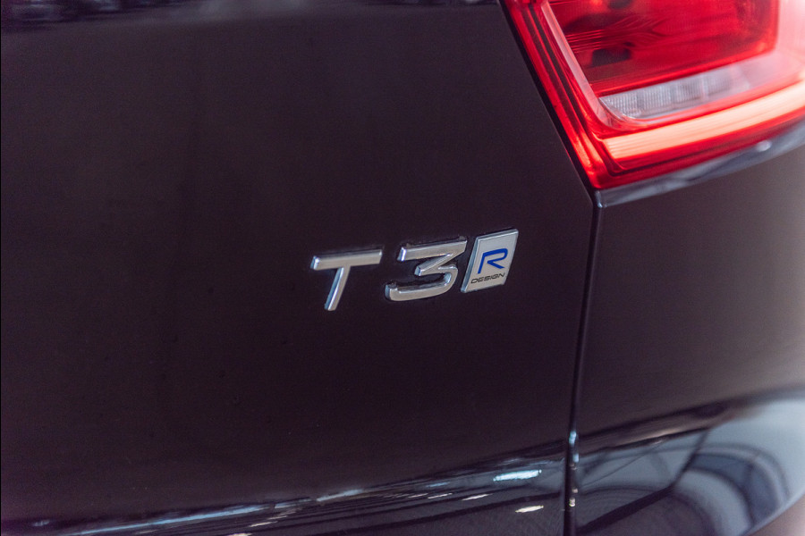 Volvo XC40 T3 Aut. R-Design ACC 360Camera Trekhaak Leder 163pk