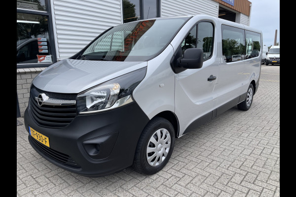 Opel Vivaro Combi 1.6 CDTI 125pk L2H1 BiTurbo ecoFLEX / 9 persoons / vaste prijs rijklaar € 21.950 incl btw bpm / euro 6 diesel / isofix / airco / cruise / navigatie / zilver metallic