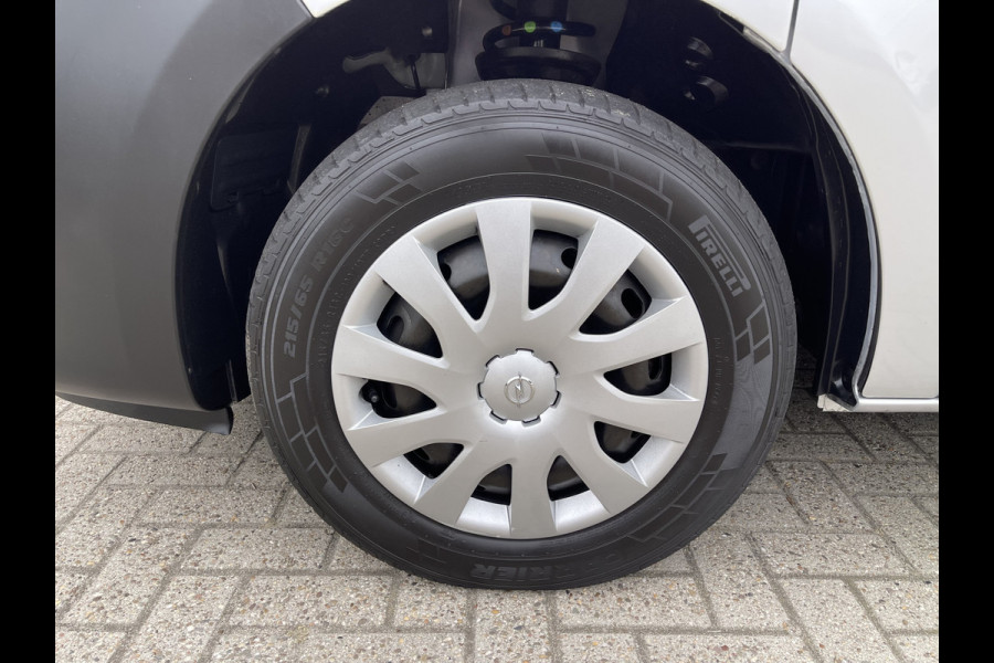 Opel Vivaro Combi 1.6 CDTI 125pk L2H1 BiTurbo ecoFLEX / 9 persoons / vaste prijs rijklaar € 21.950 incl btw bpm / euro 6 diesel / isofix / airco / cruise / navigatie / zilver metallic