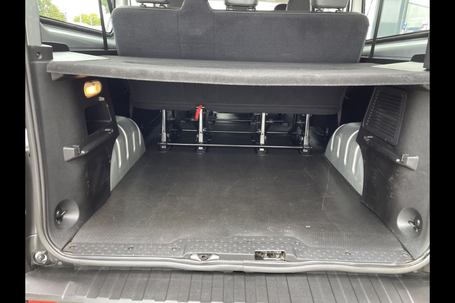 Opel Vivaro Combi 1.6 CDTI 125pk L2H1 BiTurbo ecoFLEX / 9 persoons / vaste prijs rijklaar € 21.950 incl btw bpm / euro 6 diesel / isofix / airco / cruise / navigatie / zilver metallic