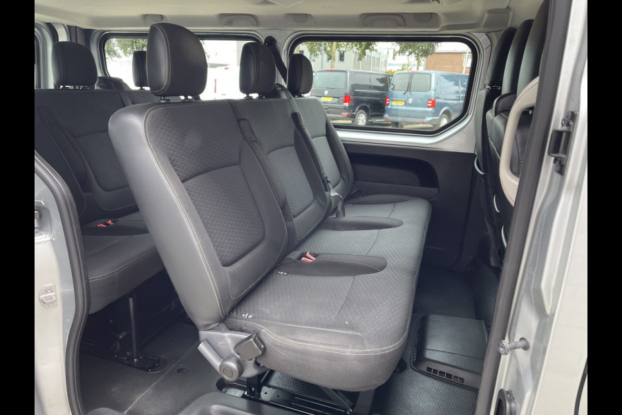 Opel Vivaro Combi 1.6 CDTI 125pk L2H1 BiTurbo ecoFLEX / 9 persoons / vaste prijs rijklaar € 21.950 incl btw bpm / euro 6 diesel / isofix / airco / cruise / navigatie / zilver metallic