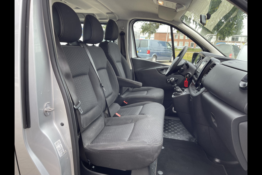 Opel Vivaro Combi 1.6 CDTI 125pk L2H1 BiTurbo ecoFLEX / 9 persoons / vaste prijs rijklaar € 21.950 incl btw bpm / euro 6 diesel / isofix / airco / cruise / navigatie / zilver metallic
