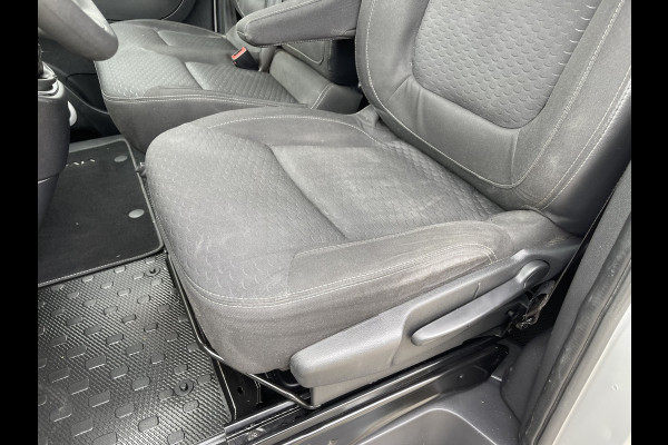 Opel Vivaro Combi 1.6 CDTI 125pk L2H1 BiTurbo ecoFLEX / 9 persoons / vaste prijs rijklaar € 21.950 incl btw bpm / euro 6 diesel / isofix / airco / cruise / navigatie / zilver metallic