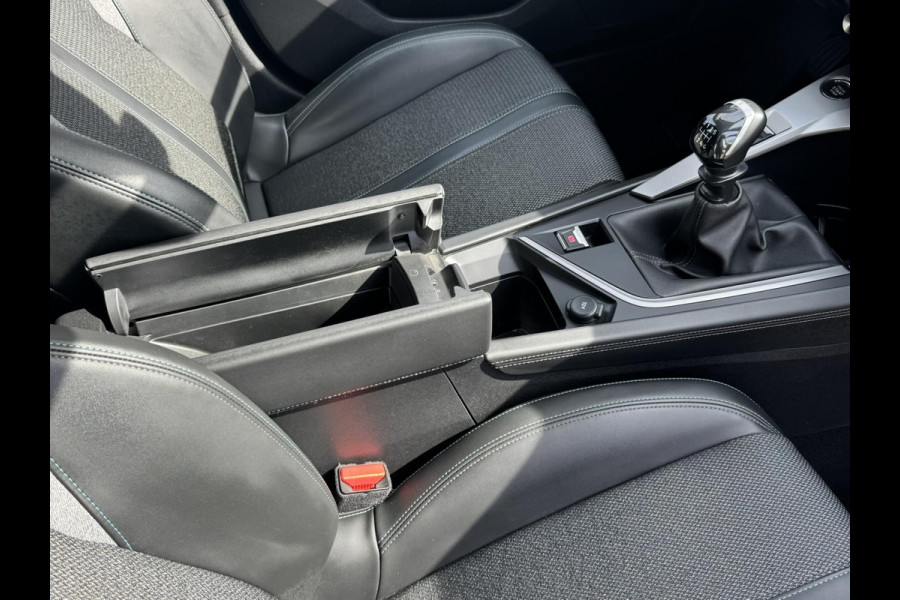 Peugeot 308 SW 1.2 PureTech Allure Trekhaak Camera Navigatie Carplay