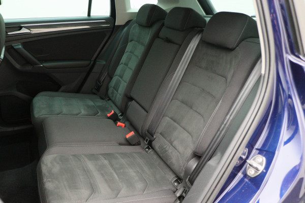 Volkswagen Tiguan 1.4 TSI ACT Highline R-Line Virtual Cockpit, ACC, Apple Carplay, Camera, DAB, Trekhaak, 19"