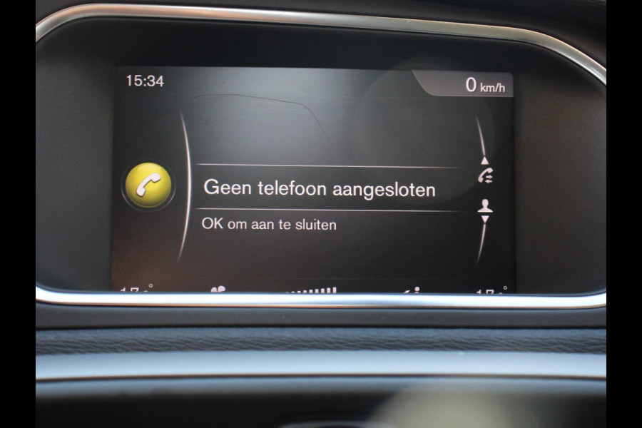 Volvo V40 1.5 T2 Momentum Airco Navigatie Parkeersensoren Radio Lichtmetalen velgen Elektrische ramen Bluetooth