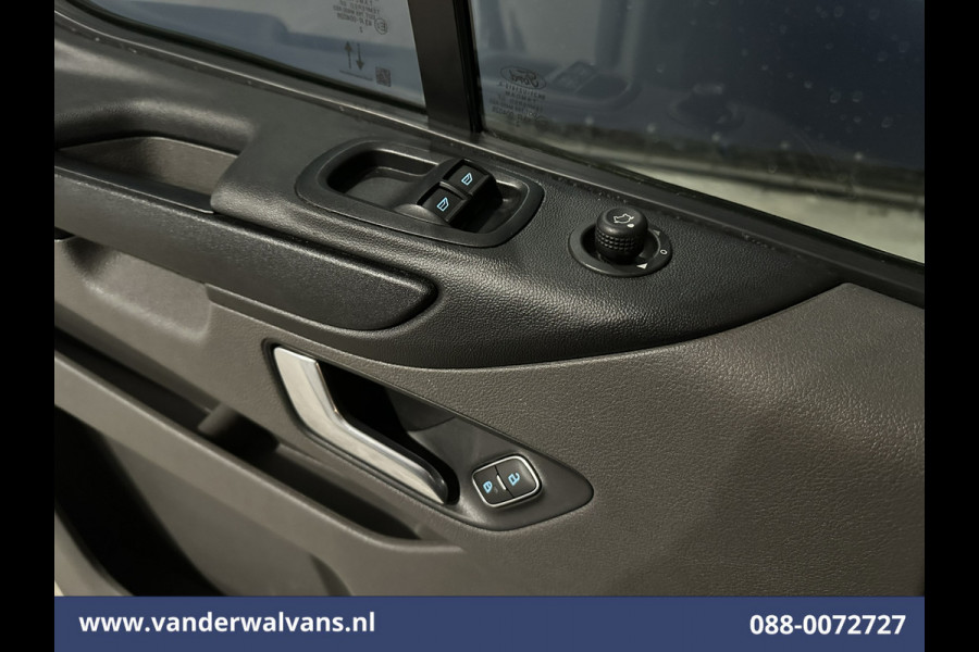 Ford Transit Custom 2.0 TDCI 131pk L2H1 Euro6 Airco | Apple Carplay | LED | Cruisecontrol | Stoelverwarming Verwarmde voorruit, Parkeersensoren, Bijrijdersbank, 2800kg trekvermogen