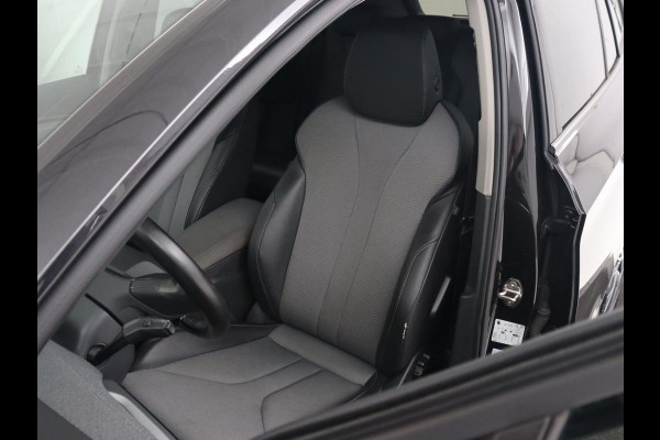Škoda ENYAQ iV 60 | Camera | Carplay | Keyless | Half leder | Navigatie | Full LED | Climate control | Cruise control | Parkeerhulp | Getint glas