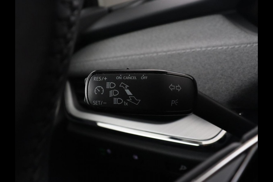 Škoda ENYAQ iV 60 | Camera | Carplay | Keyless | Half leder | Navigatie | Full LED | Climate control | Cruise control | Parkeerhulp | Getint glas