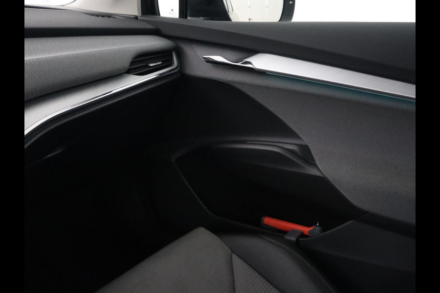 Škoda ENYAQ iV 60 | Camera | Carplay | Keyless | Half leder | Navigatie | Full LED | Climate control | Cruise control | Parkeerhulp | Getint glas