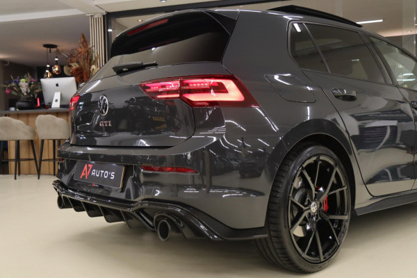 Volkswagen Golf 2.0 TSI GTI PANO / CARPLAY / H&K / CAM / VOL