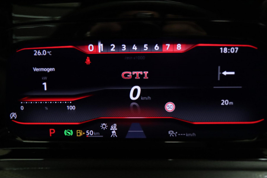 Volkswagen Golf 2.0 TSI GTI PANO / CARPLAY / H&K / CAM / VOL