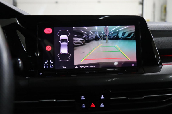 Volkswagen Golf 2.0 TSI GTI PANO / CARPLAY / H&K / CAM / VOL