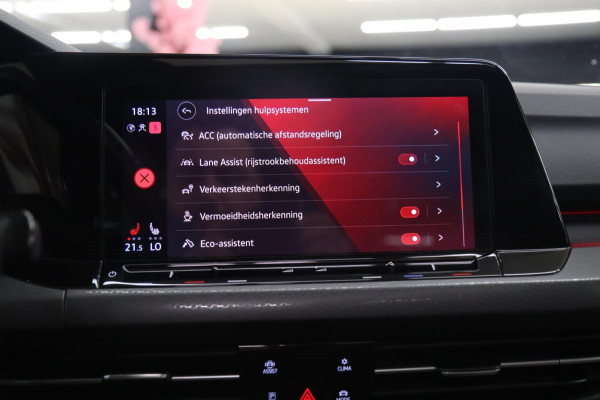 Volkswagen Golf 2.0 TSI GTI PANO / CARPLAY / H&K / CAM / VOL