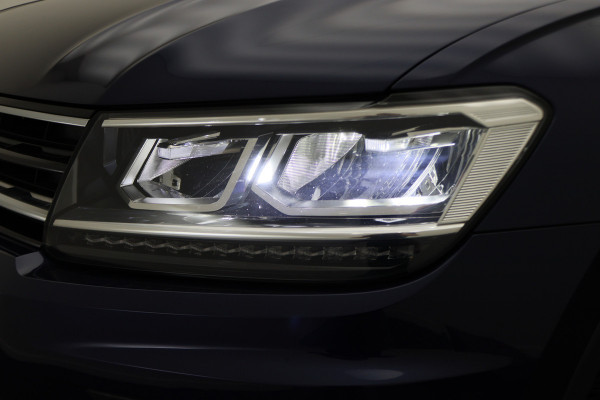Volkswagen Tiguan 1.4 TSI ACT Highline R-Line Virtual Cockpit, ACC, Apple Carplay, Camera, DAB, Trekhaak, 19"