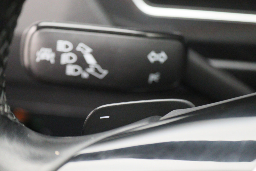 Volkswagen Tiguan 1.4 TSI ACT Highline R-Line Virtual Cockpit, ACC, Apple Carplay, Camera, DAB, Trekhaak, 19"