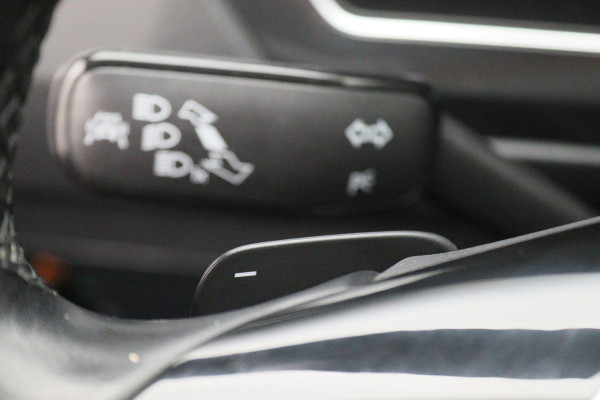Volkswagen Tiguan 1.4 TSI ACT Highline R-Line Virtual Cockpit, ACC, Apple Carplay, Camera, DAB, Trekhaak, 19"