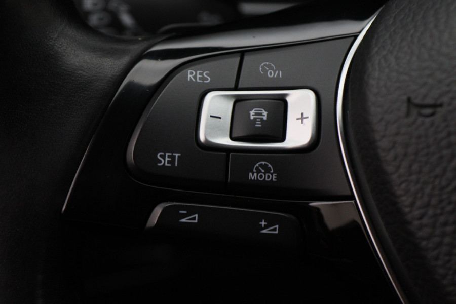 Volkswagen Tiguan 1.4 TSI ACT Highline R-Line Virtual Cockpit, ACC, Apple Carplay, Camera, DAB, Trekhaak, 19"