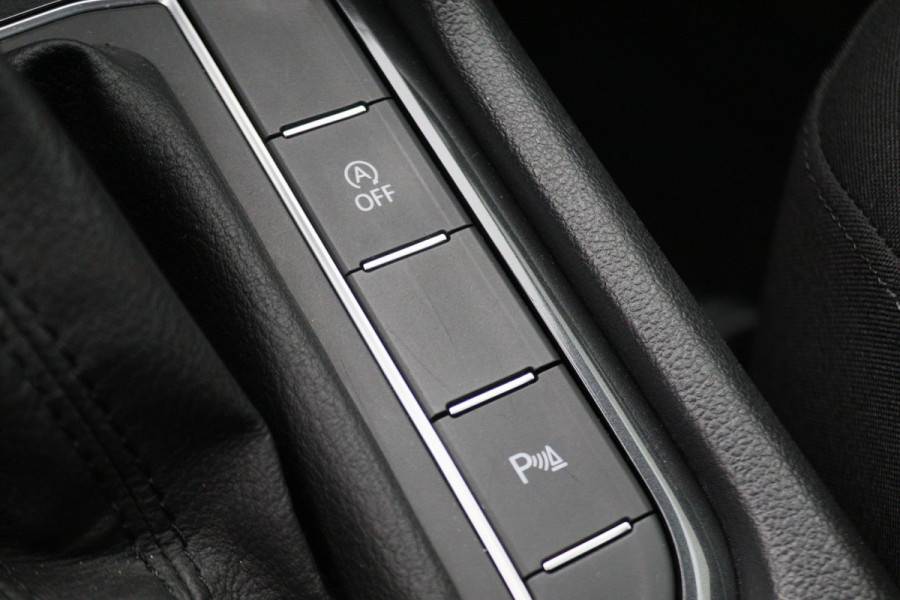 Volkswagen Tiguan 1.4 TSI ACT Highline R-Line Virtual Cockpit, ACC, Apple Carplay, Camera, DAB, Trekhaak, 19"
