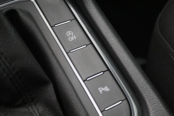 Volkswagen Tiguan 1.4 TSI ACT Highline R-Line Virtual Cockpit, ACC, Apple Carplay, Camera, DAB, Trekhaak, 19"