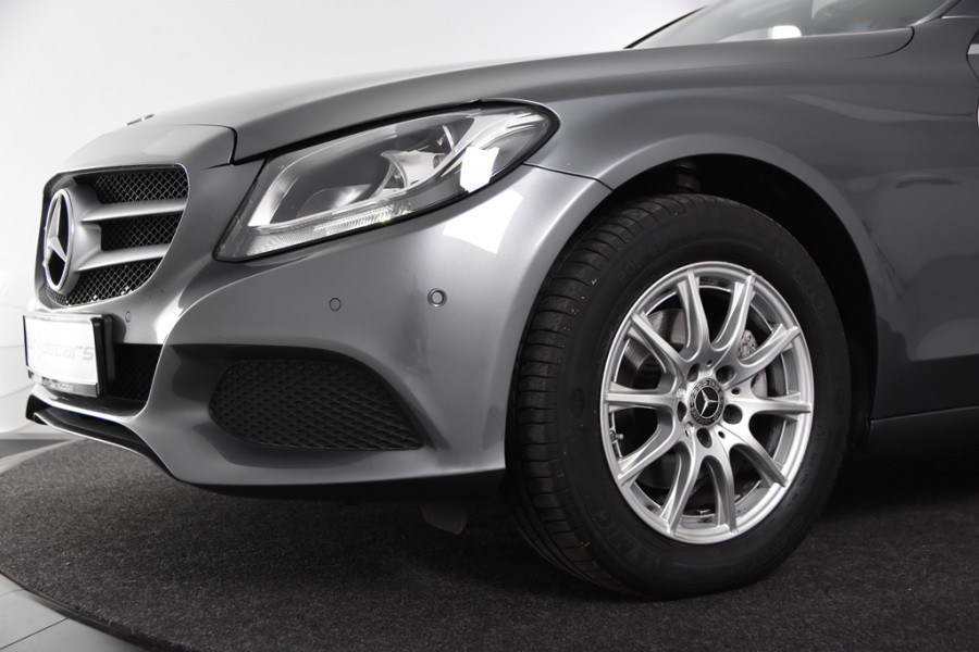 Mercedes-Benz C-Klasse 180 CDI Premium Plus *Leer*Navigatie*PDC*