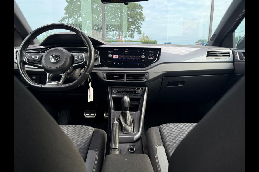 Volkswagen Polo 1.0 TSI Highline Business R - Automaat - Navi - Climate - Org.NL