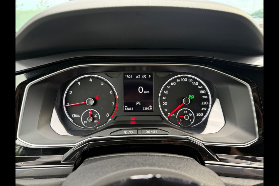 Volkswagen Polo 1.0 TSI Highline Business R - Automaat - Navi - Climate - Org.NL