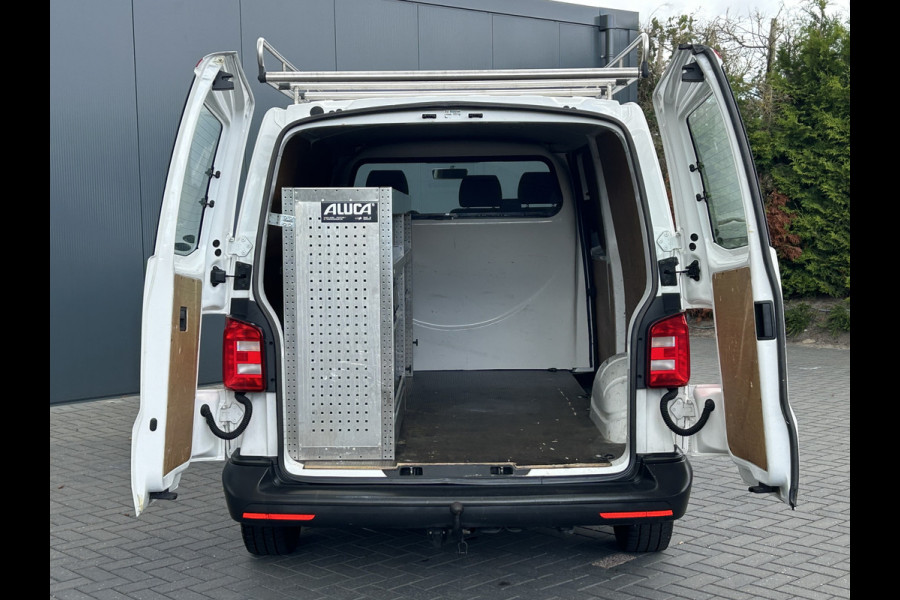 Volkswagen Transporter 2.0 TDI 102 PK / L2H1 / 1e EIG. / ALUCA INRICHTING / IMPERIAAL / TREKHAAK / AIRCO / CRUISE / BLUETOOTH / 3-ZITS