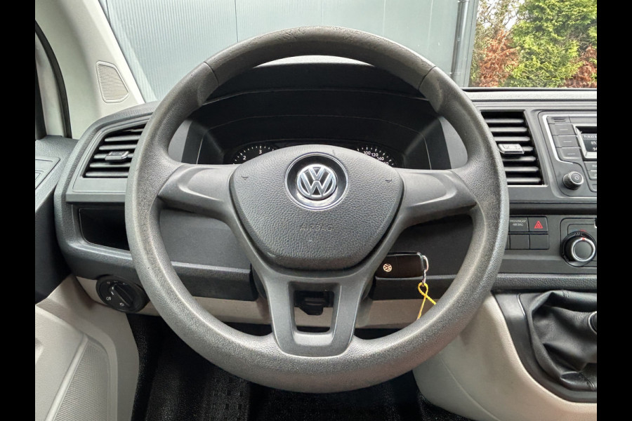 Volkswagen Transporter 2.0 TDI 102 PK / L2H1 / 1e EIG. / ALUCA INRICHTING / IMPERIAAL / TREKHAAK / AIRCO / CRUISE / BLUETOOTH / 3-ZITS