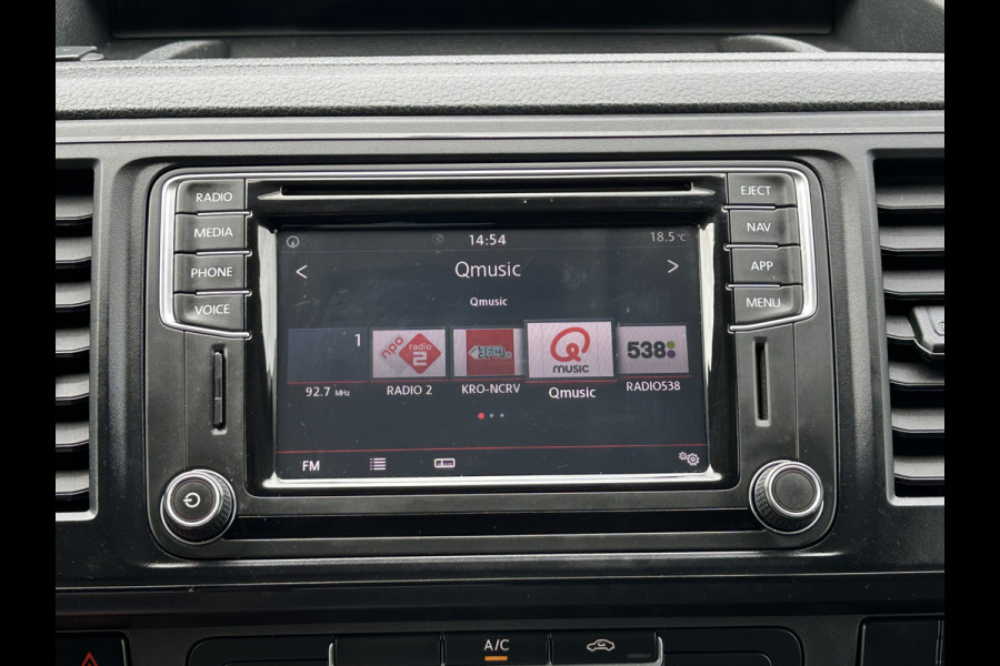 Volkswagen Transporter 2.0 TDI 150 PK / L2H1 / 1e EIG. / AIRCO / NAVI / 2X SCHUIFDEUR / 3-ZITS / TREKHAAK / INRICHTING / CAMERA / BLUETOOTH
