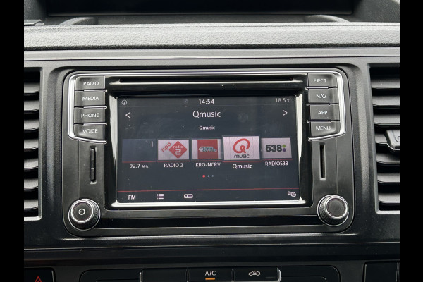 Volkswagen Transporter 2.0 TDI 150 PK / L2H1 / 1e EIG. / AIRCO / NAVI / 2X SCHUIFDEUR / 3-ZITS / TREKHAAK / INRICHTING / CAMERA / BLUETOOTH