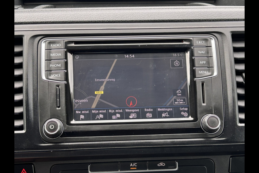 Volkswagen Transporter 2.0 TDI 150 PK / L2H1 / 1e EIG. / AIRCO / NAVI / 2X SCHUIFDEUR / 3-ZITS / TREKHAAK / INRICHTING / CAMERA / BLUETOOTH