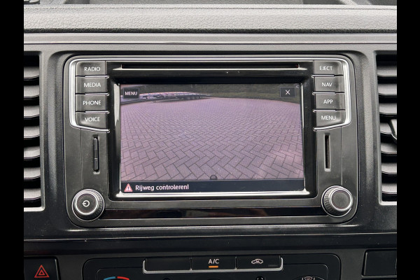 Volkswagen Transporter 2.0 TDI 150 PK / L2H1 / 1e EIG. / AIRCO / NAVI / 2X SCHUIFDEUR / 3-ZITS / TREKHAAK / INRICHTING / CAMERA / BLUETOOTH