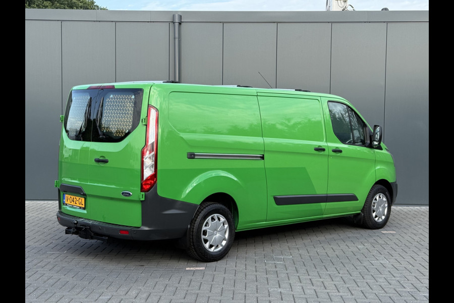 Ford Transit Custom 2.0 TDCI 131 PK E6 / L2H1 / 1e EIG. / 2.6 TONS TREKHAAK / AIRCO / CRUISE / NAVI / PDC