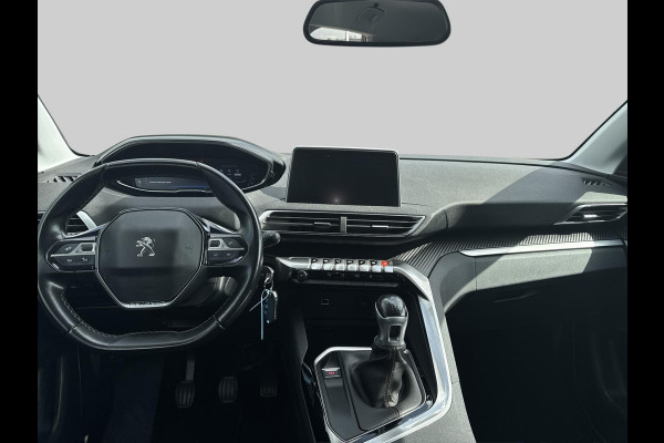 Peugeot 3008 1.2 PureTech Blue Lease Executive volleder | trekhaak Peugeot 3008 1.2 PureTech Blue Lease Executive volleder | trekhaak