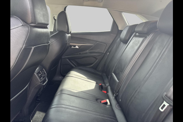Peugeot 3008 1.2 PureTech Blue Lease Executive volleder | trekhaak Peugeot 3008 1.2 PureTech Blue Lease Executive volleder | trekhaak