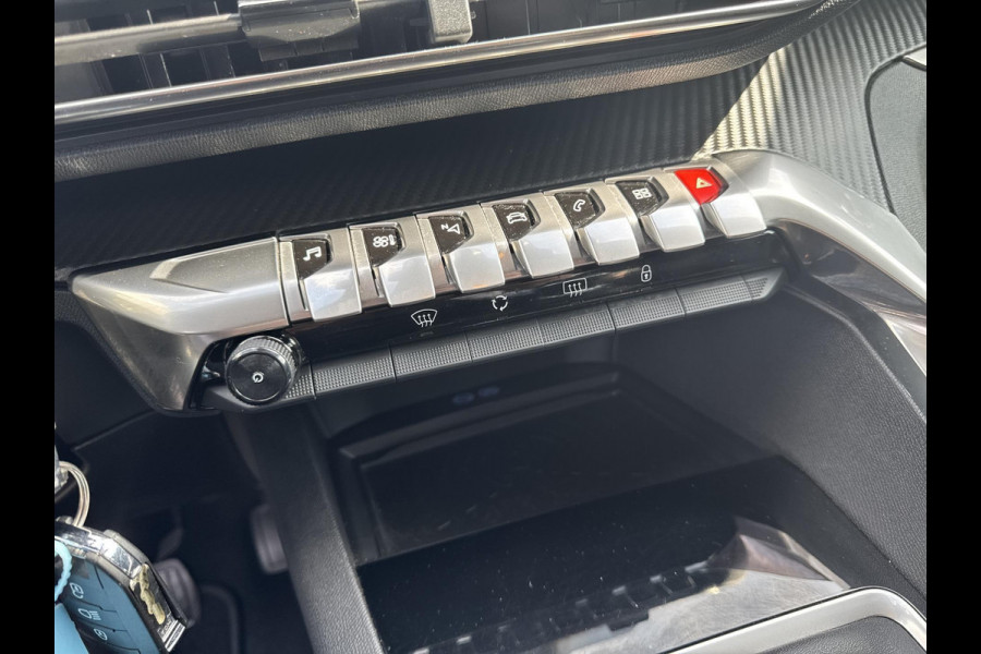 Peugeot 3008 1.2 PureTech Blue Lease Executive volleder | trekhaak Peugeot 3008 1.2 PureTech Blue Lease Executive volleder | trekhaak