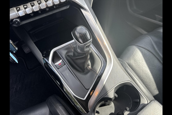 Peugeot 3008 1.2 PureTech Blue Lease Executive volleder | trekhaak Peugeot 3008 1.2 PureTech Blue Lease Executive volleder | trekhaak