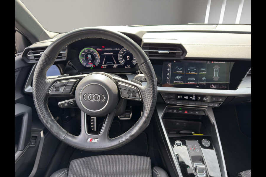 Audi A3 Sportback 45 TFSI e S-Line Pano B&O Matrix Carplay