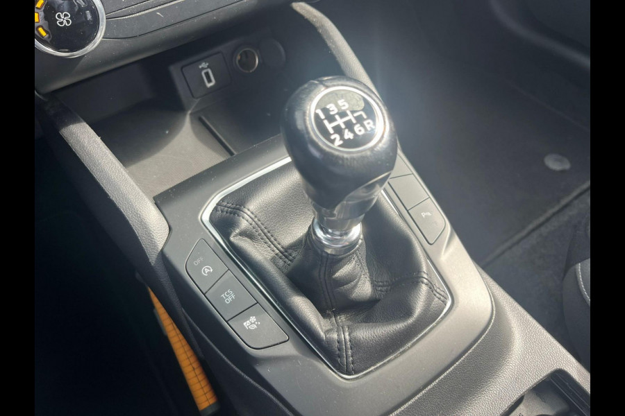 Ford FOCUS Wagon 1.0 EcoBoost Trend Edition Business | Trekhaak |