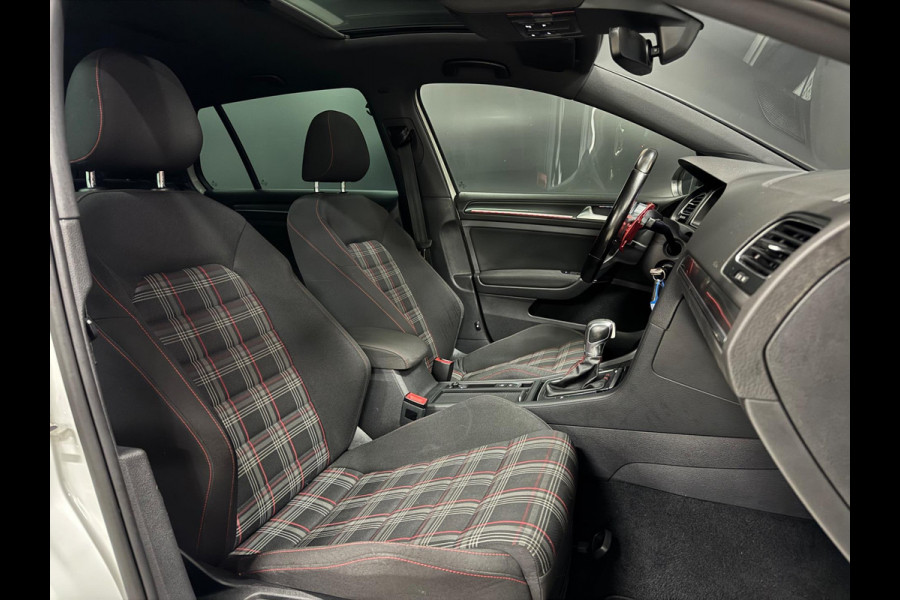 Volkswagen Golf 2.0 TSI GTI Performance, Pano, Virtual Cockpit, Voll Led, ACC, Apple Carplay, Cam, Clima, Volledig Onderhoud