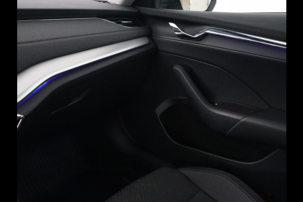 Škoda Octavia 1.4 TSI iV PHEV Business Edition | Trekhaak | Stoel & stuurverwarming | Head-Up | Adaptive cruise | Memory | Parkeerhulp | Digital Cockpit | Achterbankverwarming | Carplay | Plug In