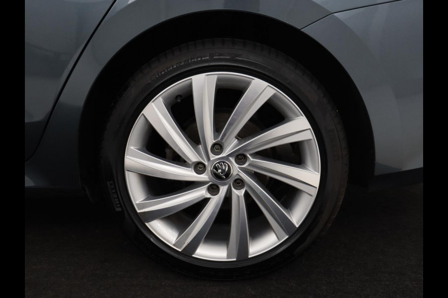 Škoda Octavia 1.4 TSI iV PHEV Business Edition | Trekhaak | Stoel & stuurverwarming | Head-Up | Adaptive cruise | Memory | Parkeerhulp | Digital Cockpit | Achterbankverwarming | Carplay | Plug In