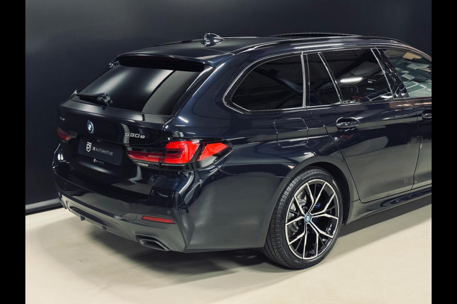 BMW 5 Serie Touring 530e xDrive M-Pakket, Shadow Line, Laser Light, Pano, Virtual, Leder, 360 Cam, Hud, PDC, Dealer Onderhouden
