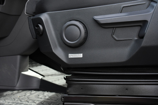 MAN TGE 3.140 35 2.0 L3H3 PB Edition Camera, Cruise, Carplay, Automaat, Sensoren, LED, 140pk, Multimedia, Sensoren, Trekhaak,