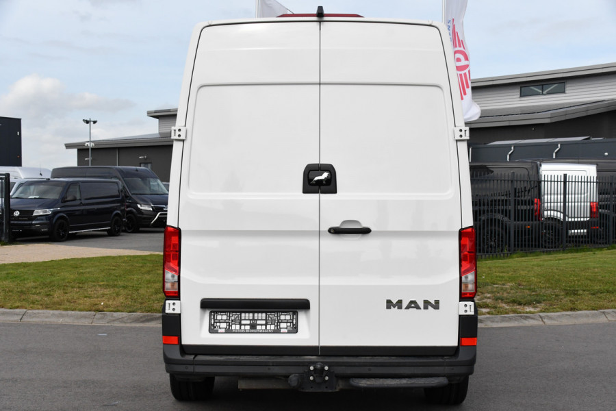 MAN TGE 3.140 35 2.0 L3H3 PB Edition Camera, Cruise, Carplay, Automaat, Sensoren, LED, 140pk, Multimedia, Sensoren, Trekhaak,